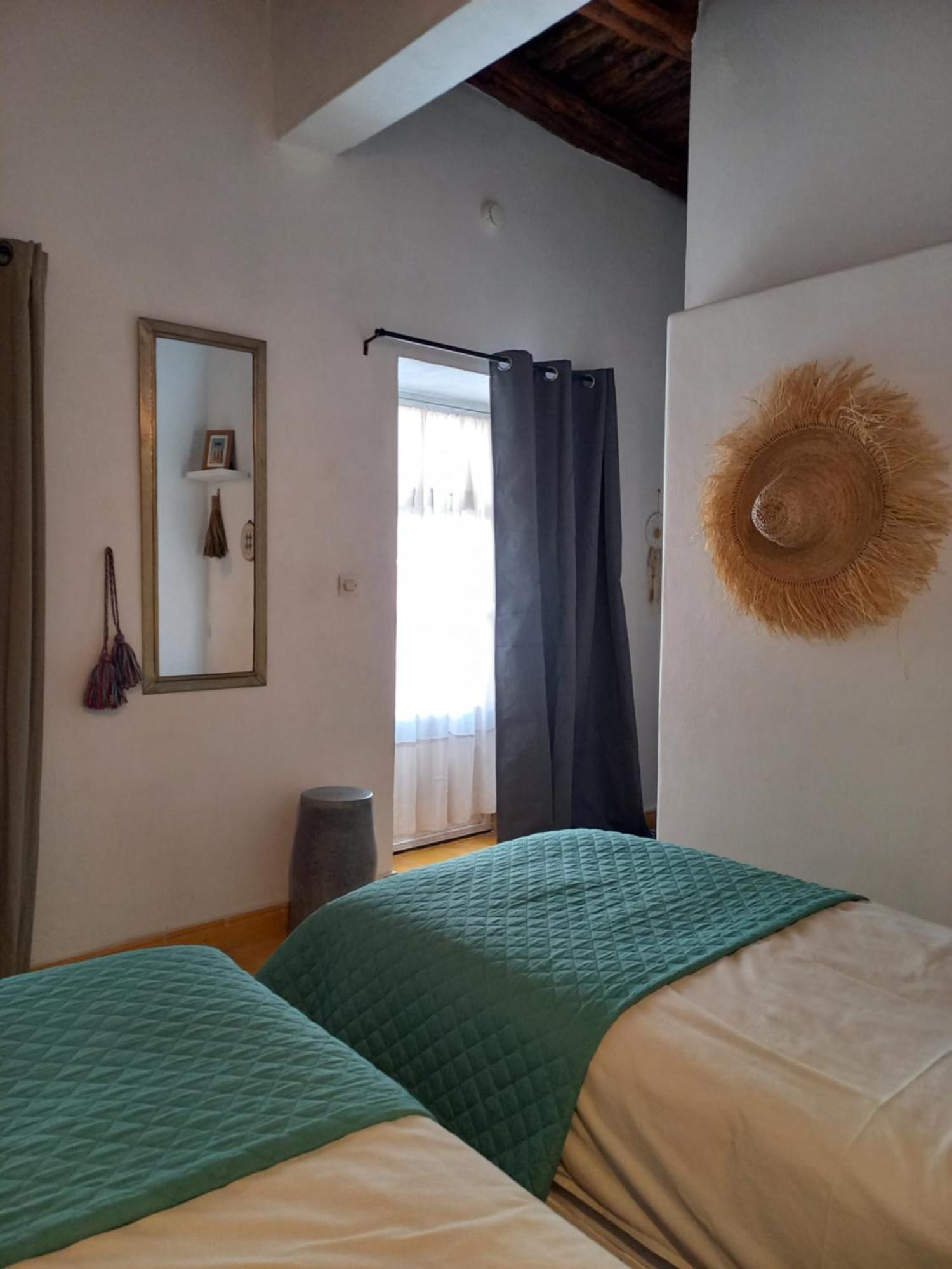 Les Jardins De Silona, Piscine Chauffee Guest house