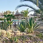 Les Jardins De Silona, Piscine Chauffee